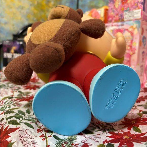 Family Guy Talking Stewie Griffin Figure with Teddy Bear circa 2005 - Picture 7 of 7